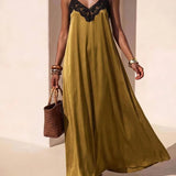 Vestido Longo Solto de Alças Finas Orla Solar com Babado