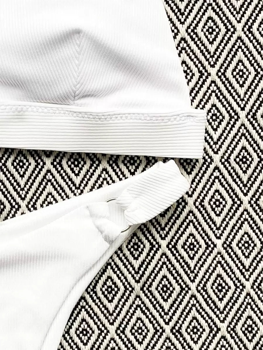 Biquíni Minimal Ring Elegance