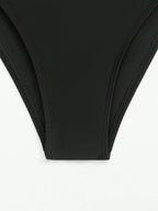 Maiô Minimal V-Shape Elegance