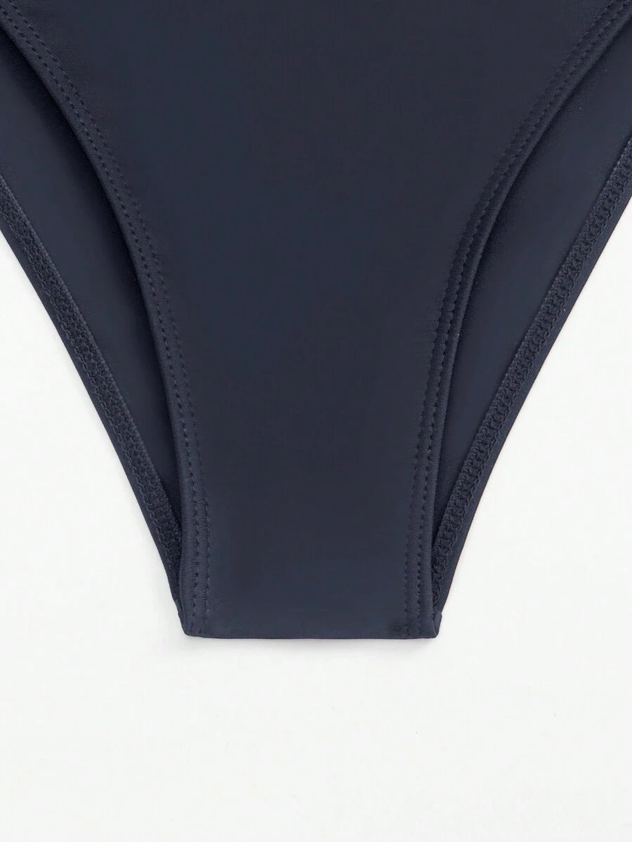 Maiô Minimal V-Shape Elegance