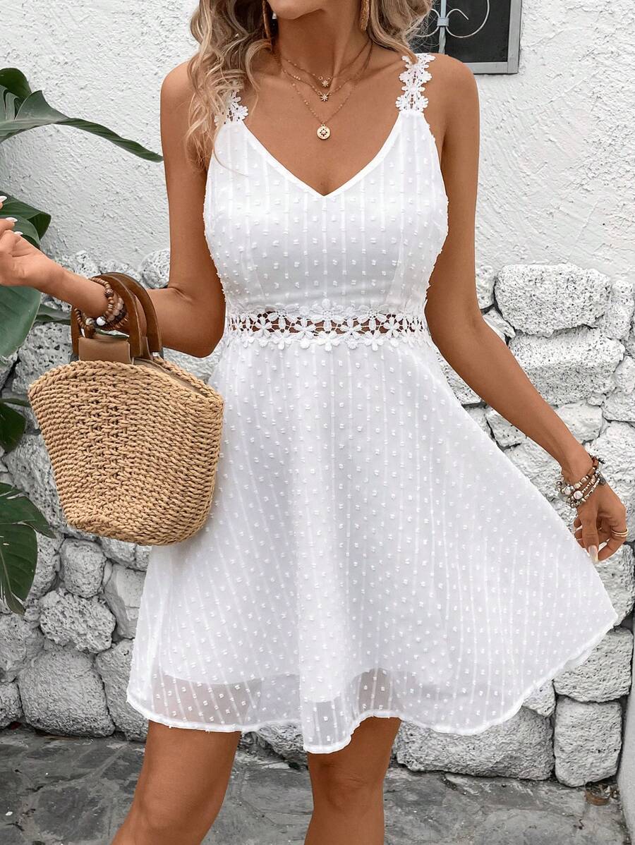 Vestido Curto Renda Solar Branca