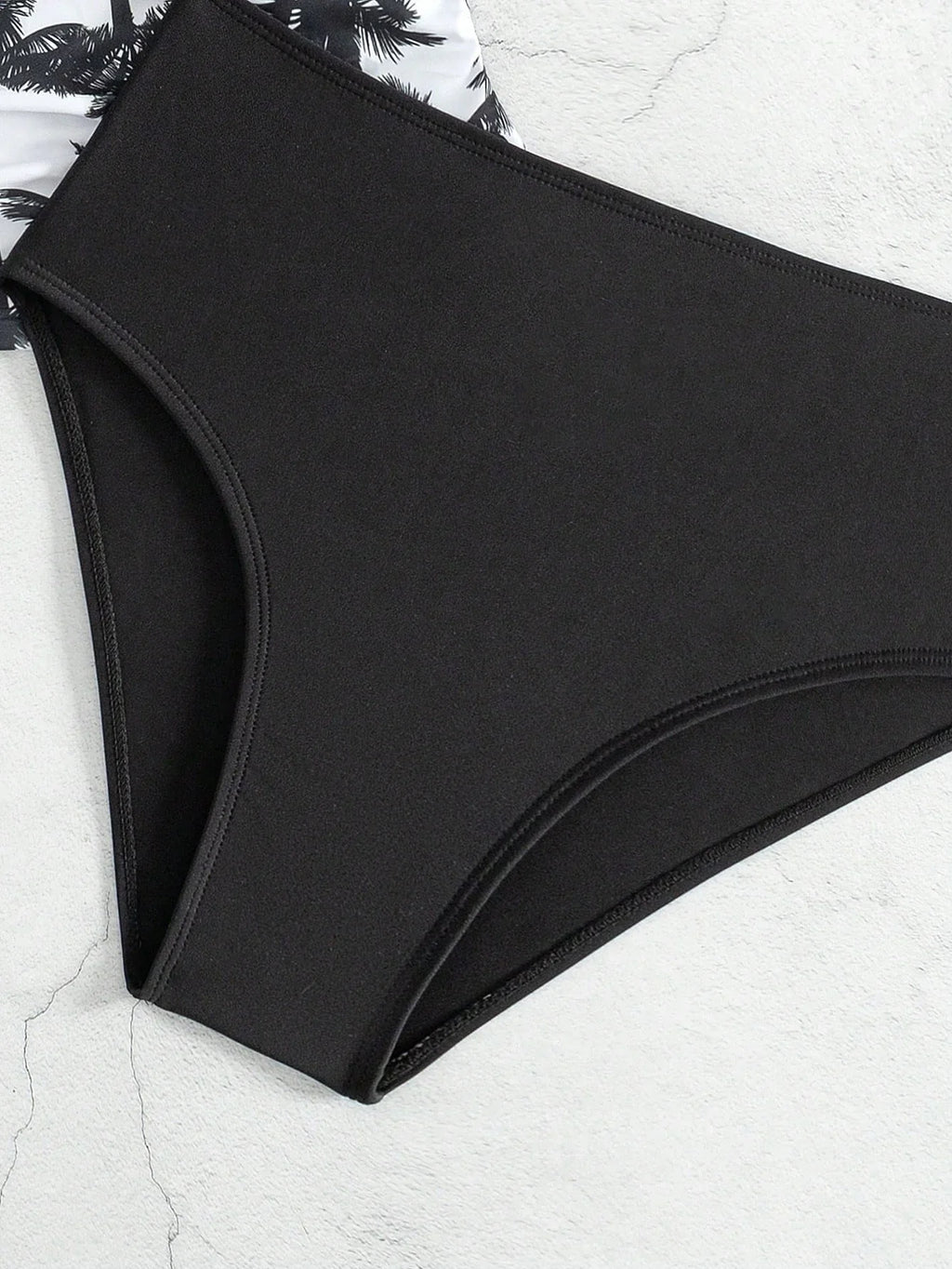 Tankini Decote V Recorte Vazado Bojo Triângulo