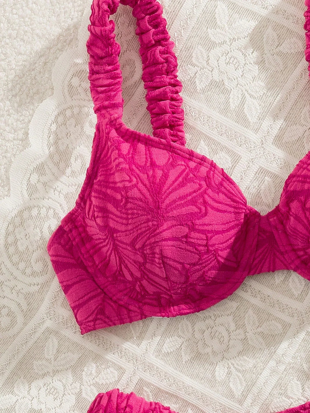 Biquíni Floral Texturizado Estampa Botânica Alças Grossas