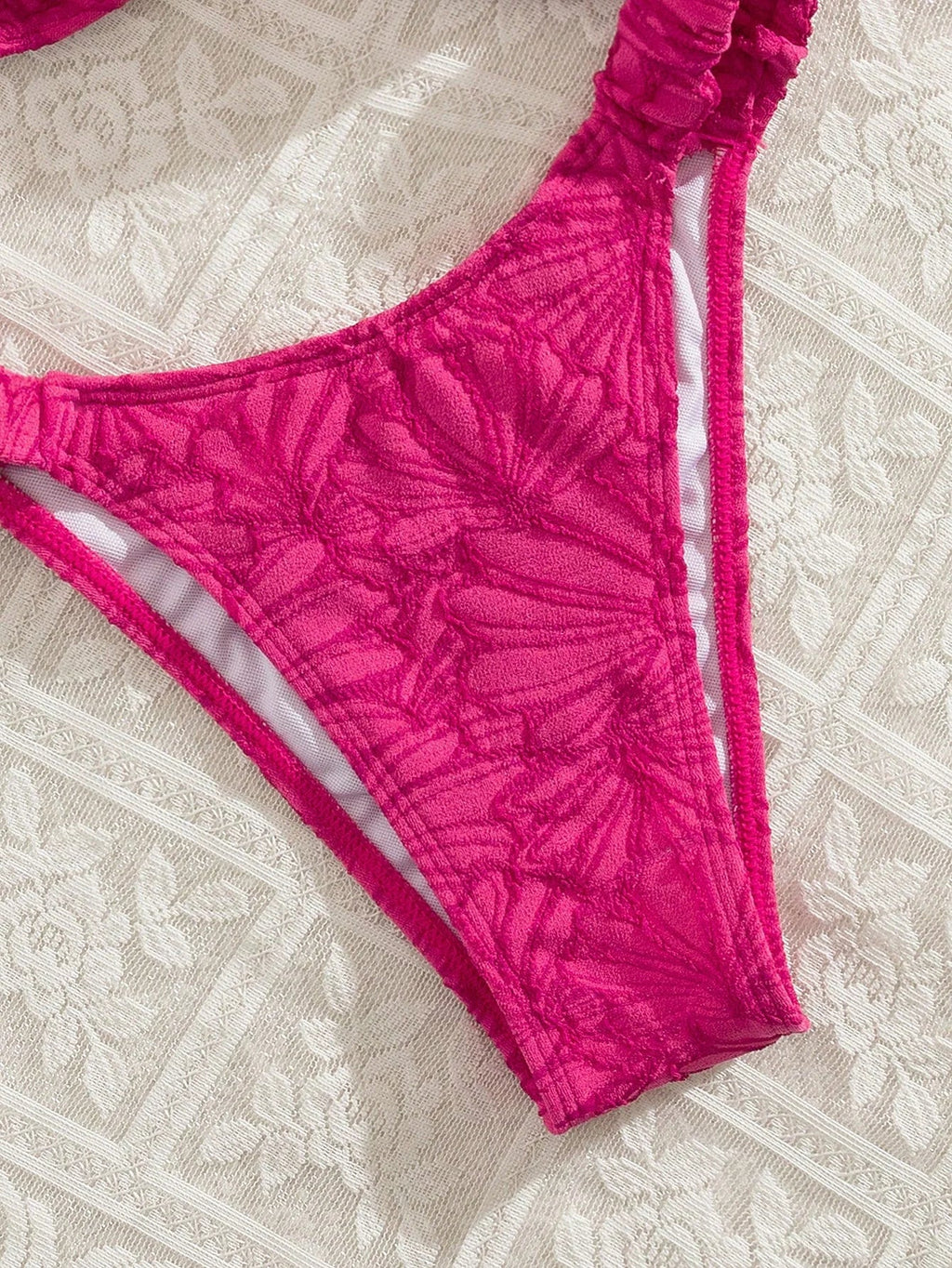 Biquíni Floral Texturizado Estampa Botânica Alças Grossas