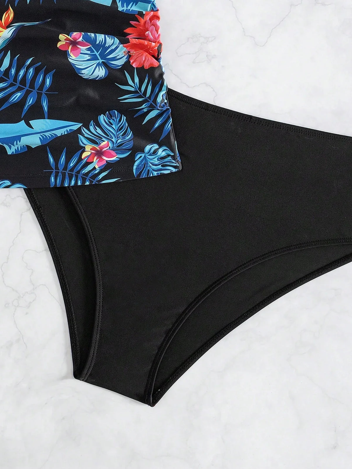 Tankini Decote V Recorte Vazado Bojo Triângulo
