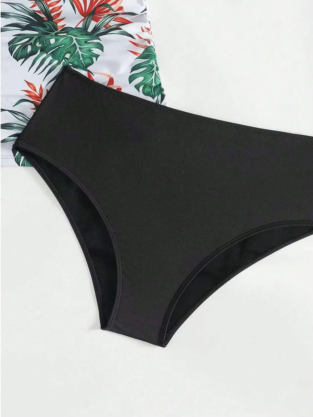 Tankini Decote V Recorte Vazado Bojo Triângulo