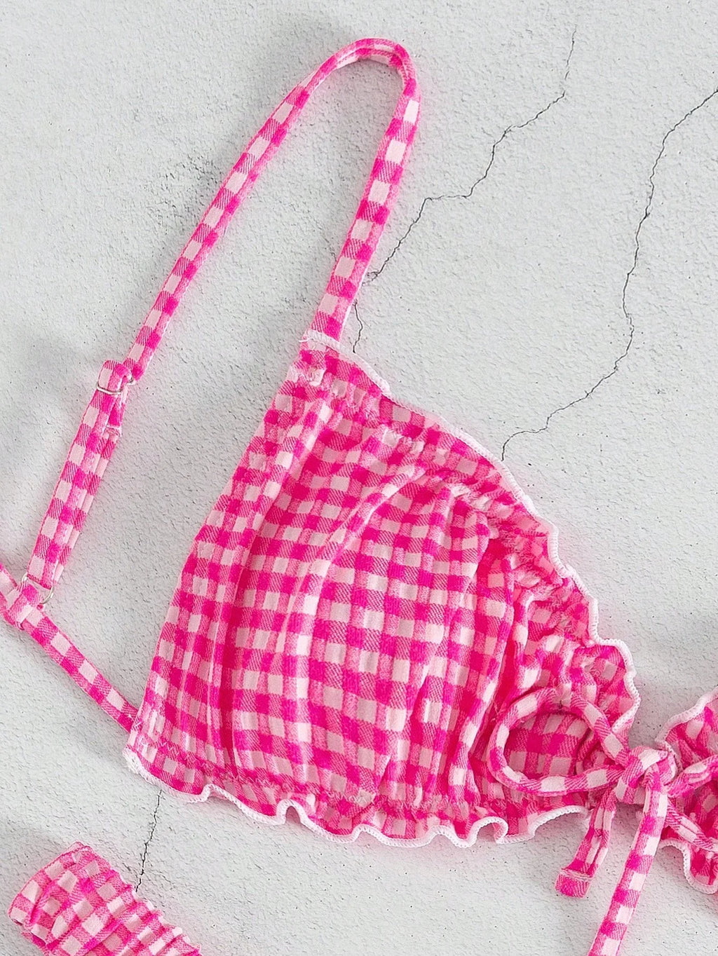 Biquíni Babado Nó na Gola Alças Finas Cintura Alta