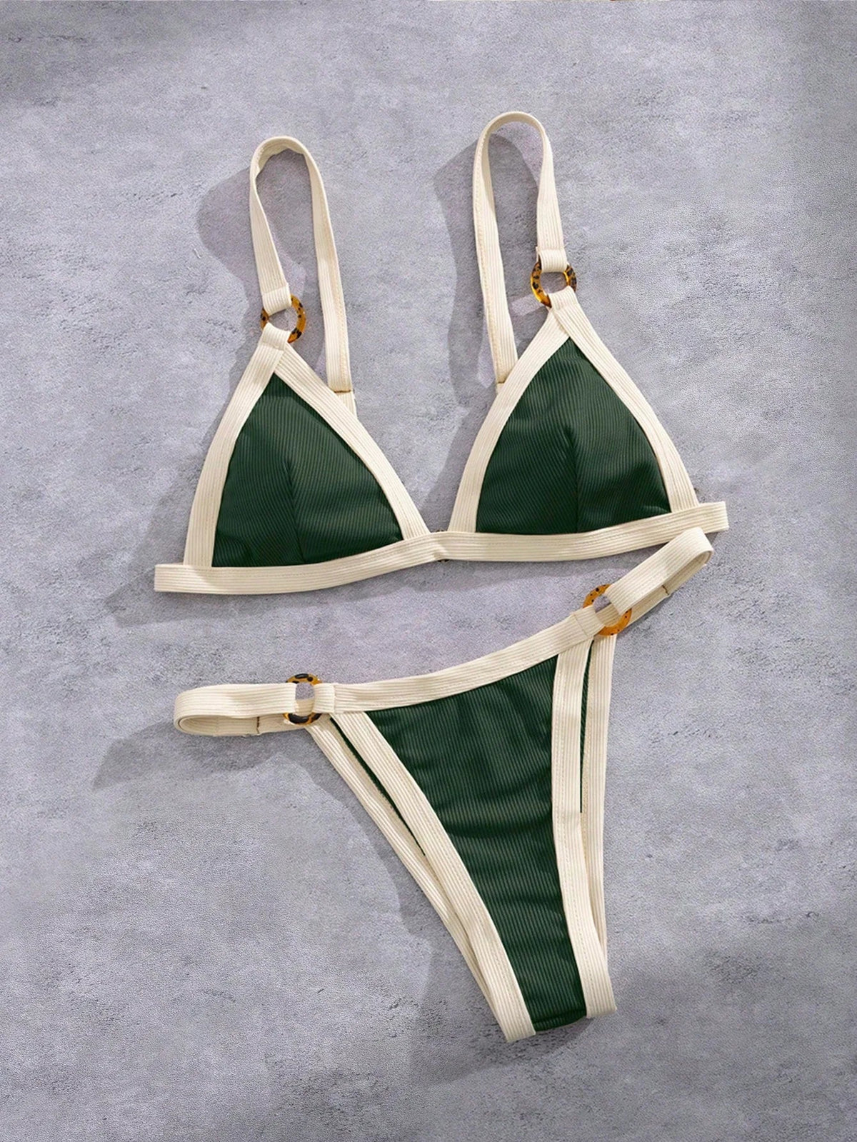Biquíni Cintura Baixa Maré de Verão com Detalhe em Anel — fotografia 40 | Mar & Pérola