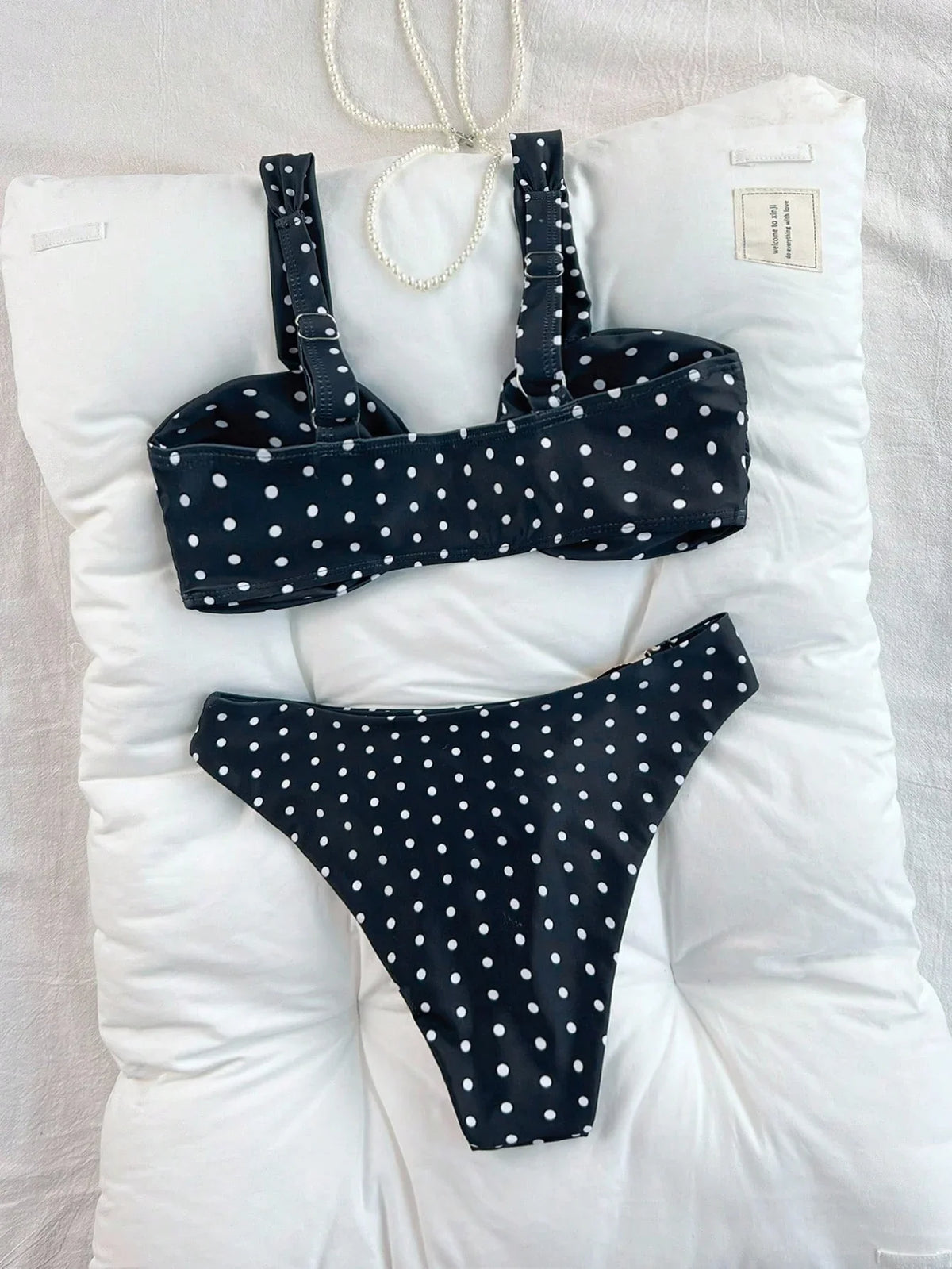 Biquíni Bralette Geométrico Preto Branco Corte Alto