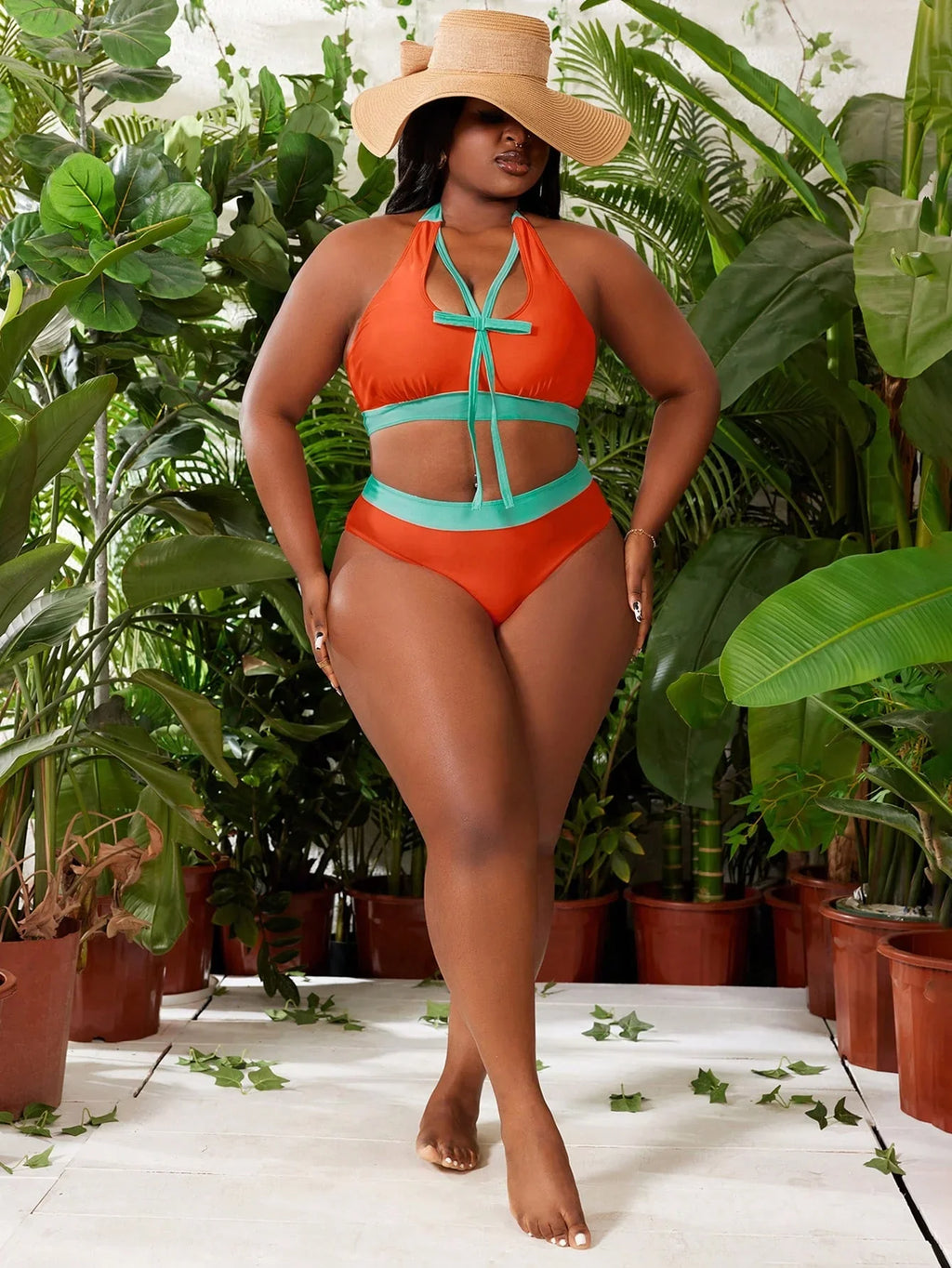 Biquíni Plus Size Bandeau Costa do Sol com Amarração nas Costas — fotografia 3 | Mar & Pérola