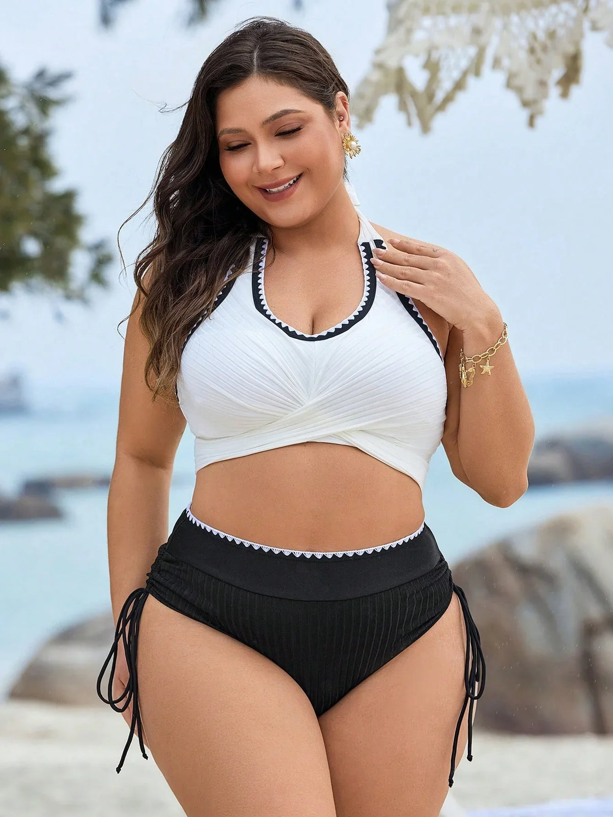 Biquíni Plus Size Bojo Inteiro Cordão Ajustável