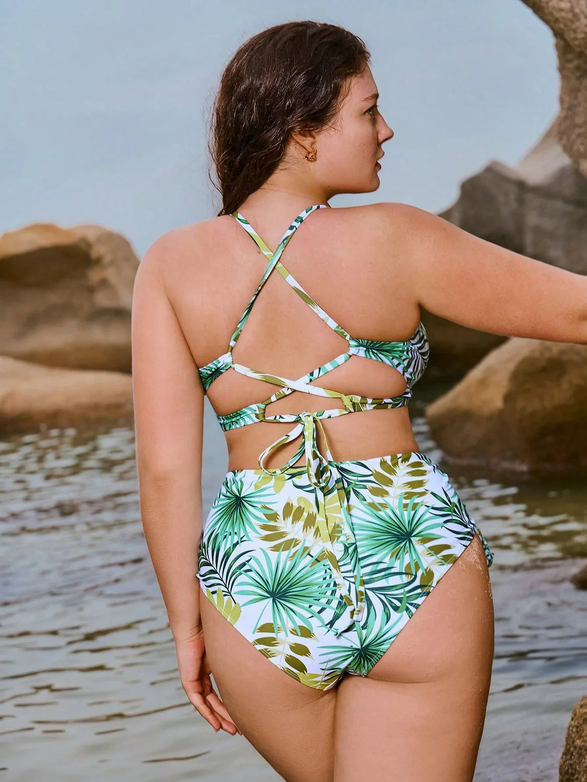 Biquíni Plus Size Decote V Cordão Ziguezague