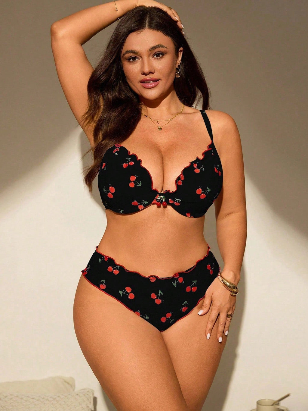 Biquíni Plus Size Decote V Frente Única Contraste