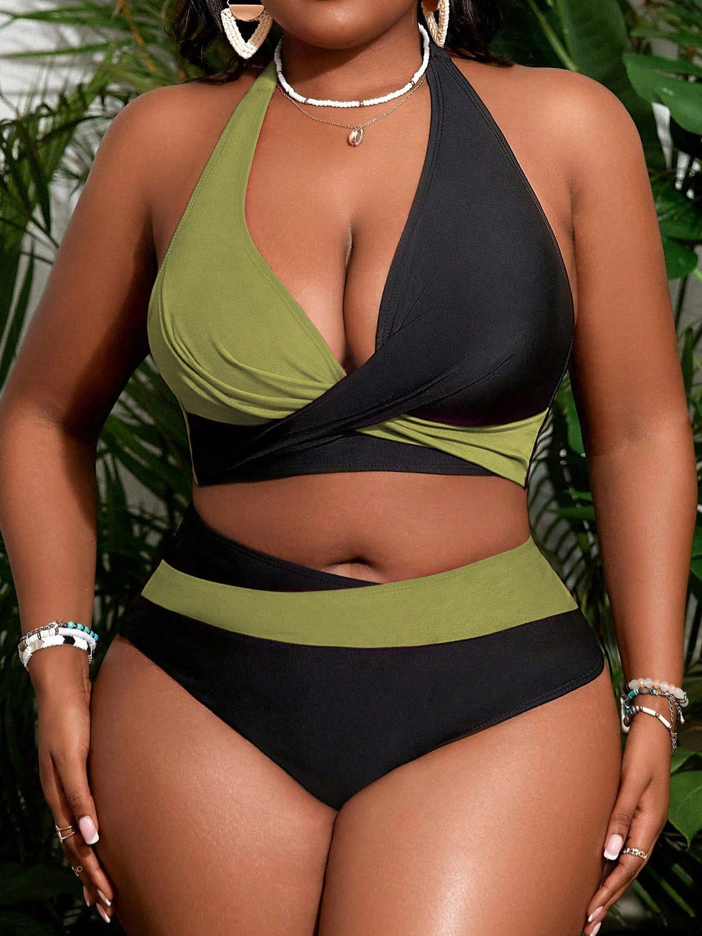 Biquíni Plus Size Halter Bloco de Cores Maré Serena — fotografia 1 | Mar & Pérola