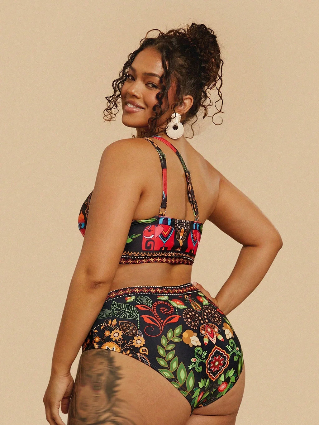 Biquíni Plus Size Ombro Único Cropped