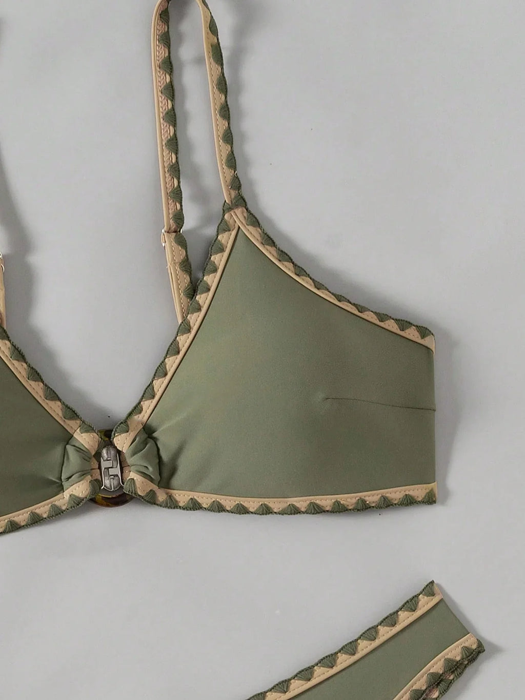 Biquíni Retrô Frente Única Tie Back Cintura Contrastada