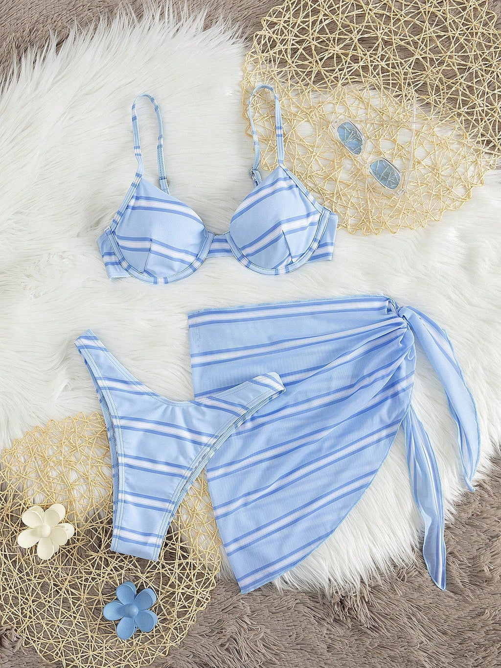Conjunto Biquíni 3 Peças Azul Maré de Verão com Decote nas Costas — fotografia 2 | Mar & Pérola