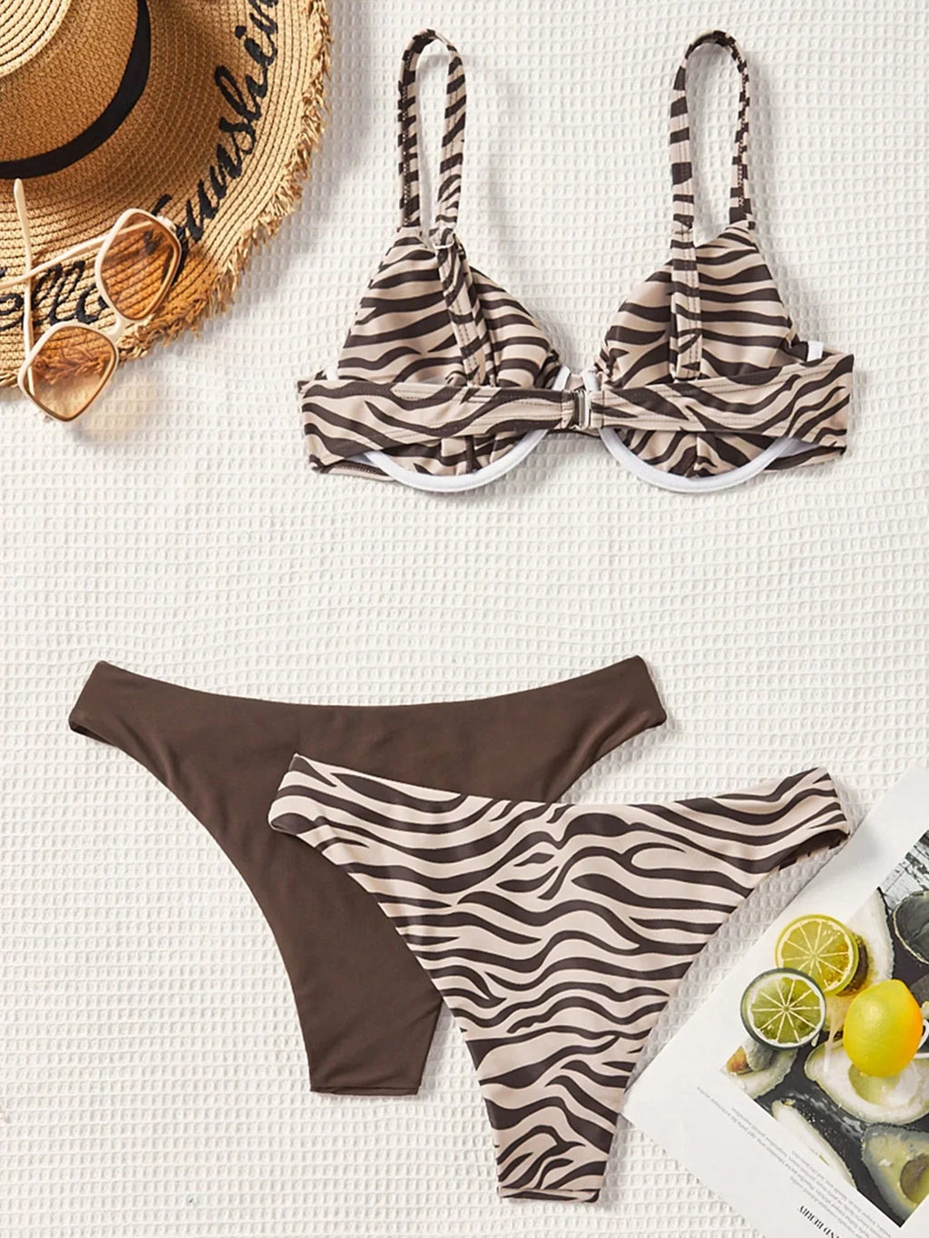 Conjunto Biquíni 3 Peças Zebrado Costa Selvagem com Amarração nas Costas — fotografia 2 | Mar & Pérola