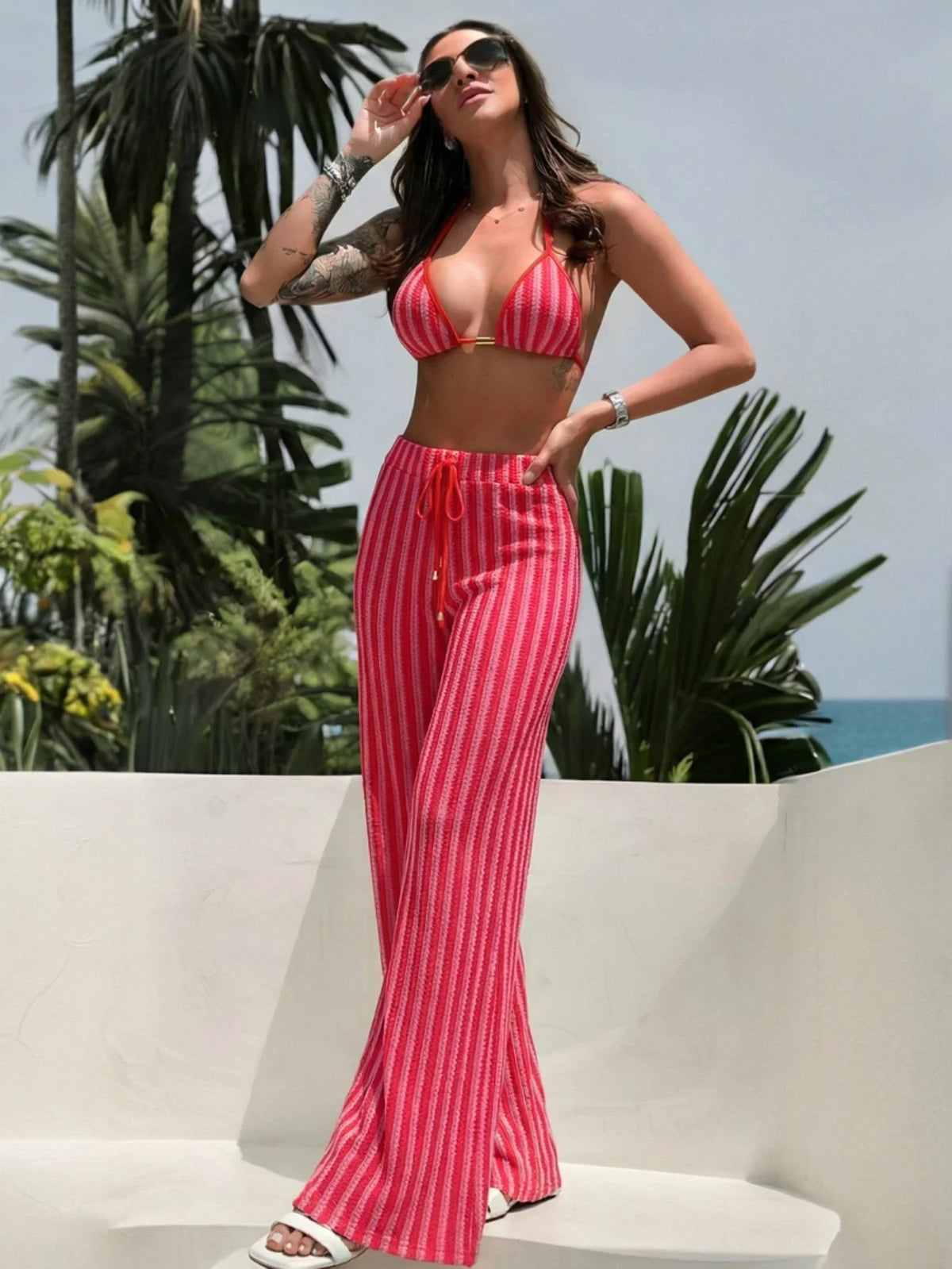 Conjunto Biquíni Listrado Frente Única com Calça Baixa