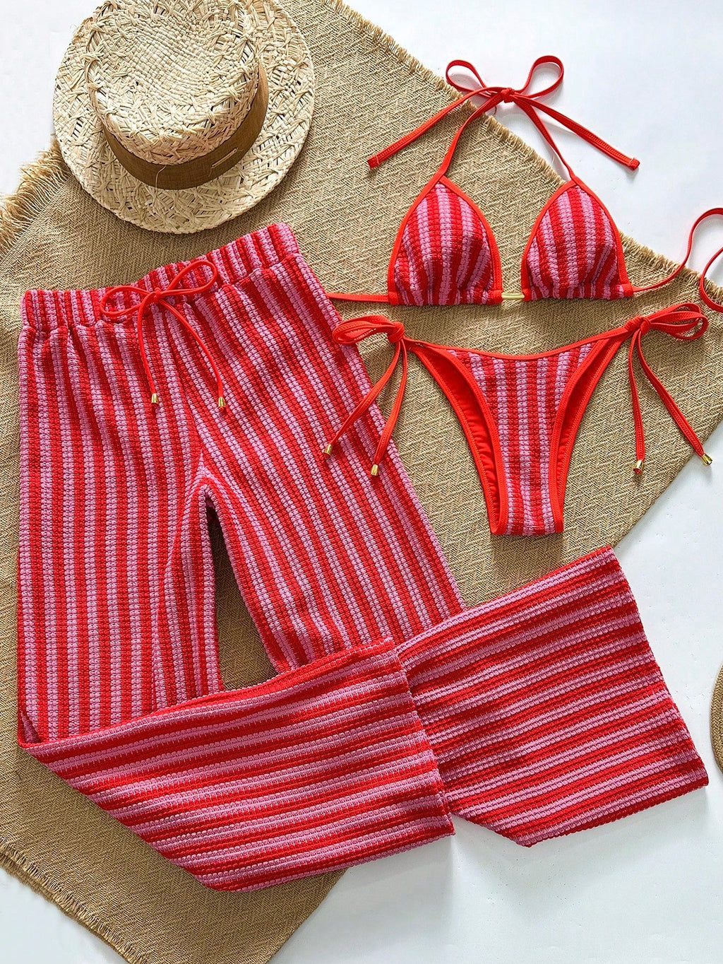Conjunto Biquíni Listrado Frente Única com Calça Baixa