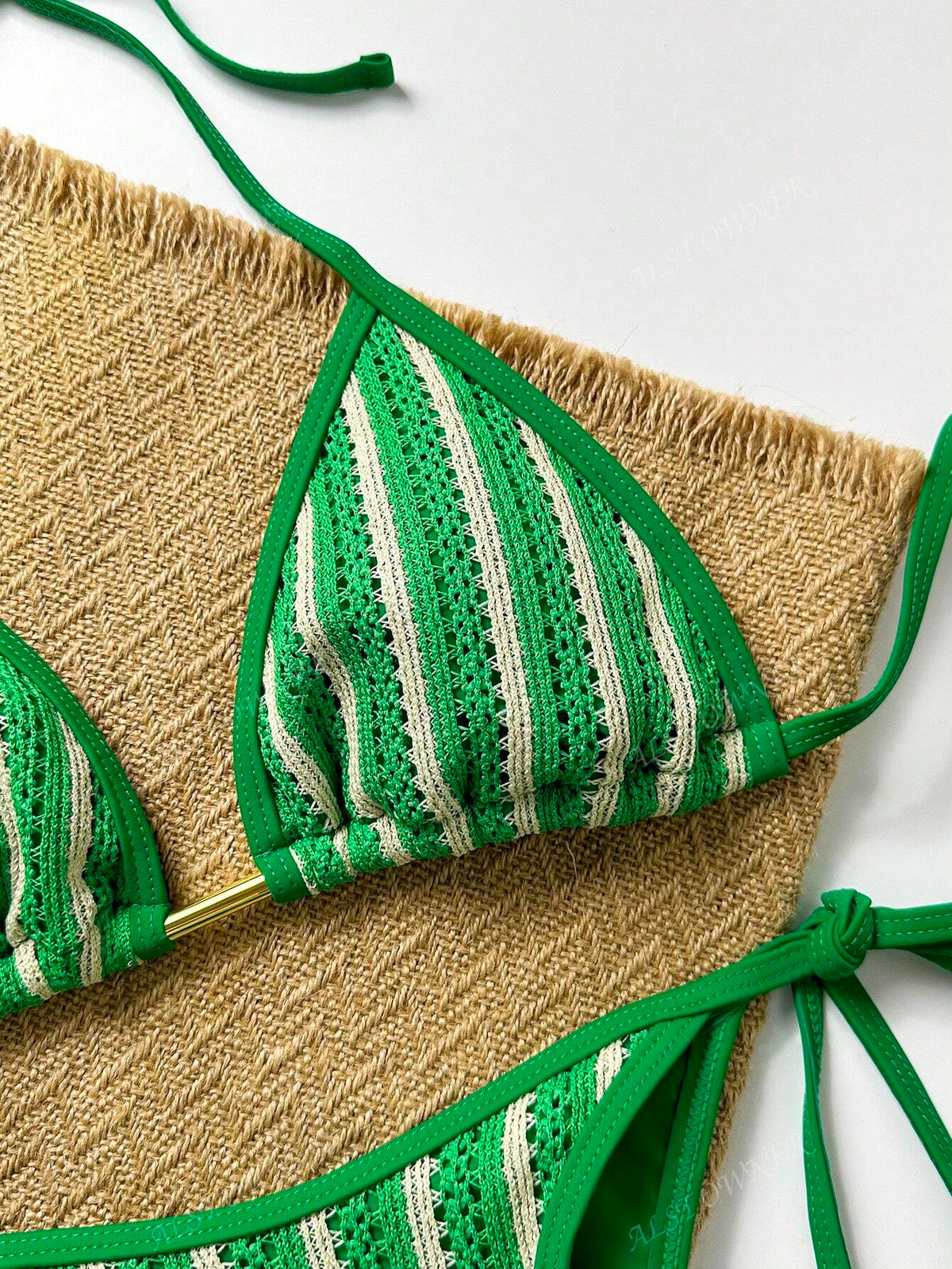 Conjunto Biquíni Listrado Frente Única com Calça Baixa