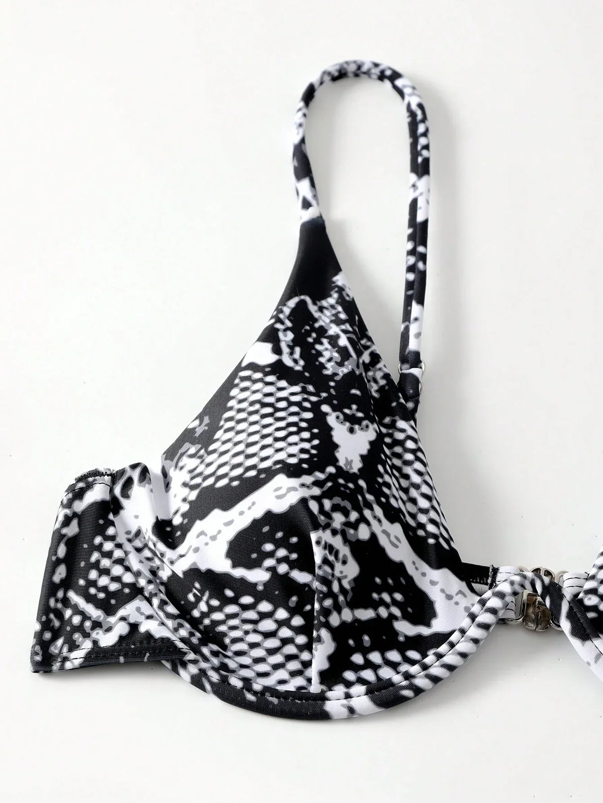 Conjunto de Biquíni 3 Peças Decote V Maré de Verão com Cordão Plissado — fotografia 4 | Mar & Pérola