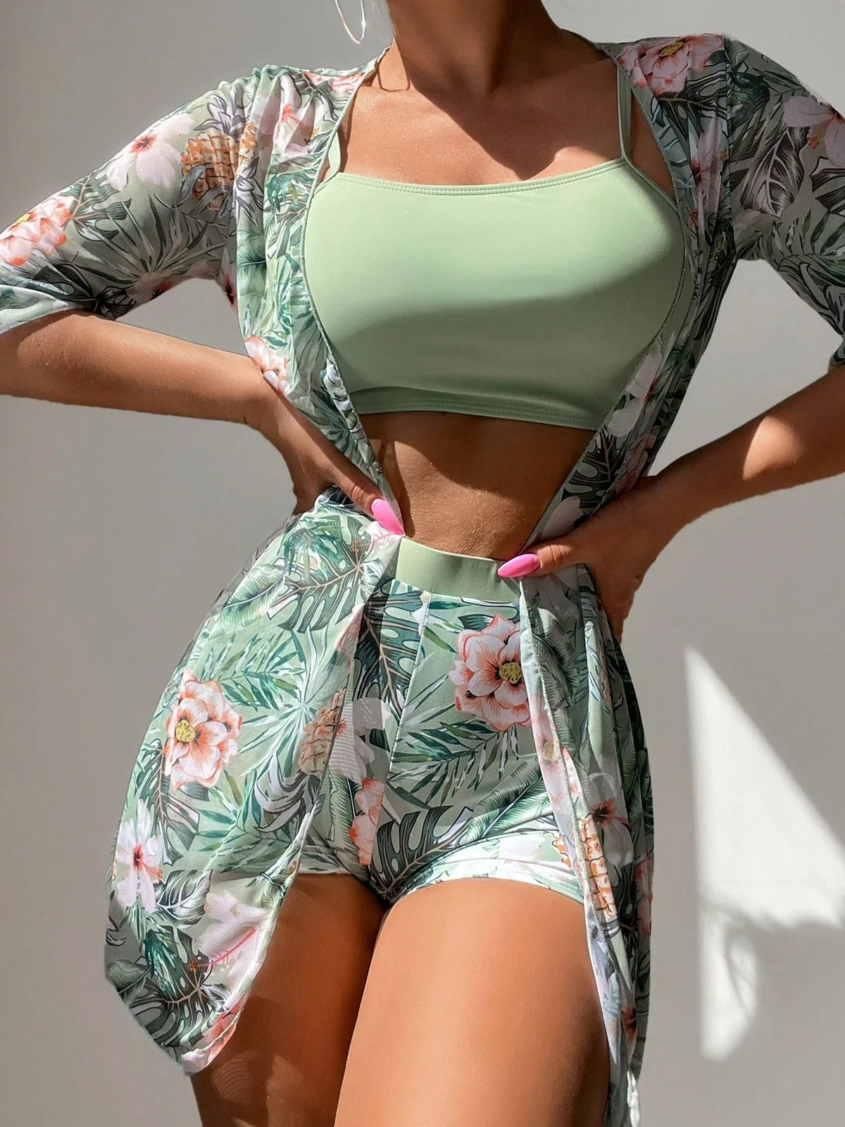 Conjunto de Biquíni 3 Peças Estampa Tropical Ilha Tropical — fotografia 62 | Mar & Pérola