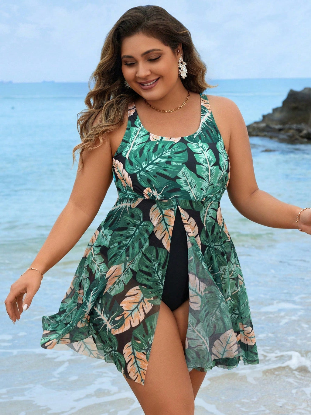 Maiô Plus Size Alças Grossas Tropical Brisa Tropical — fotografia 1 | Mar & Pérola