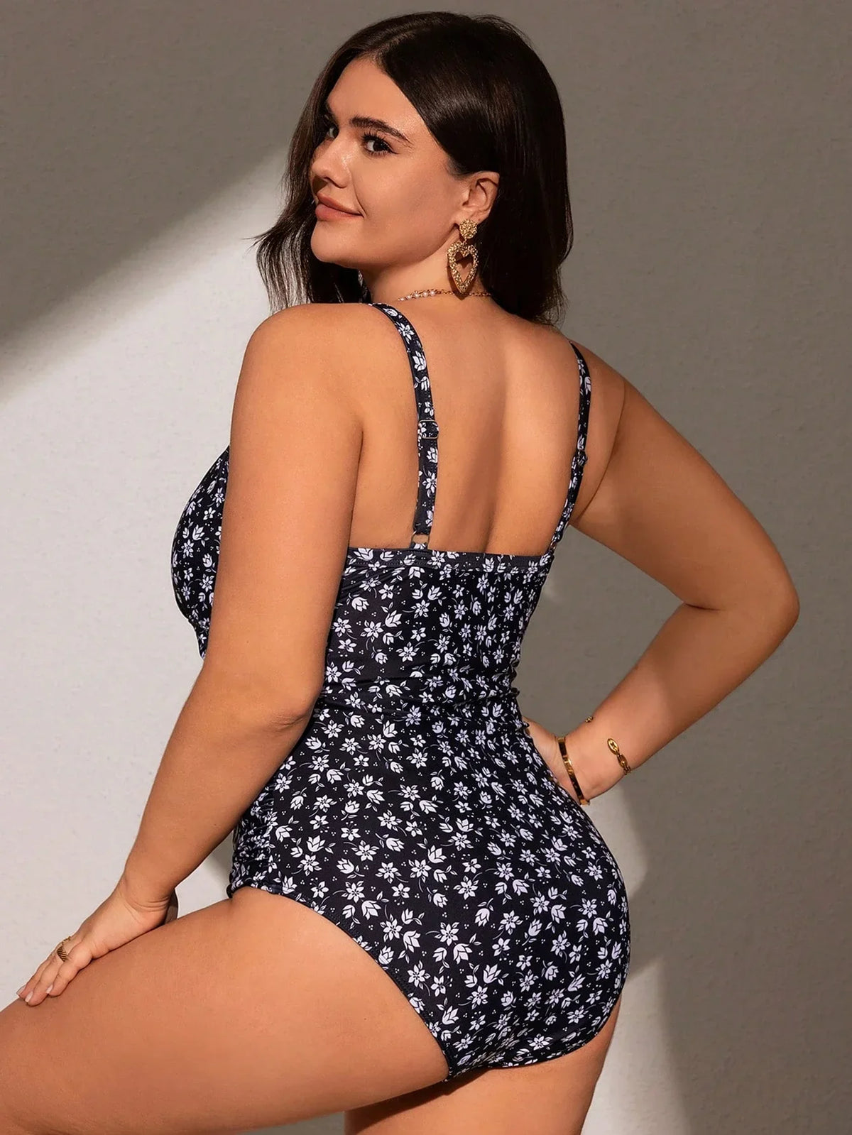 Maiô Plus Size Boho Alças Grossas Floral