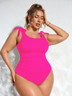 Maiô Plus Size Costa Serena com Nó no Ombro — fotografia 8 | Mar & Pérola