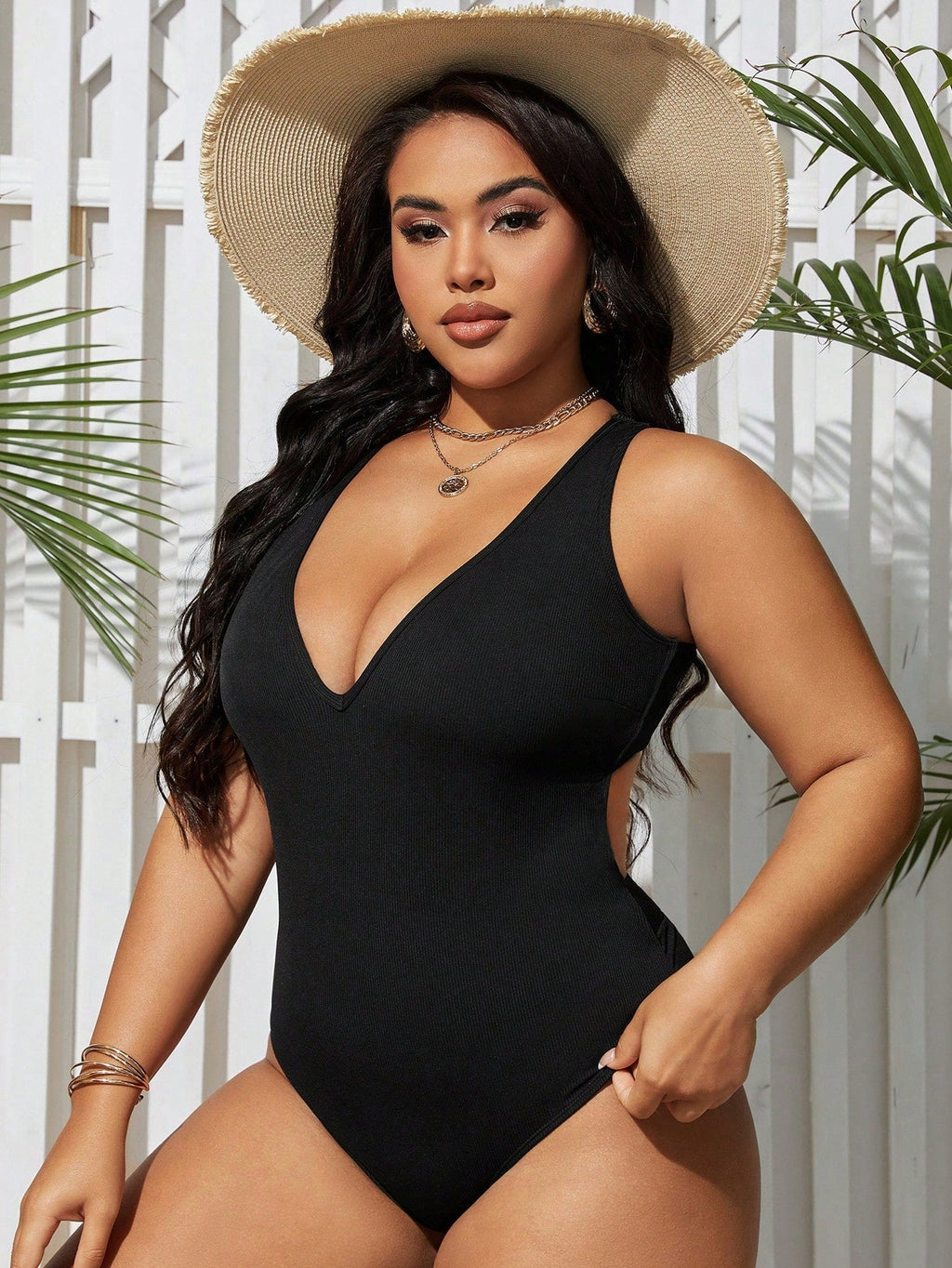 Maiô Plus Size Decote V Franzido Costa Serena — fotografia 1 | Mar & Pérola