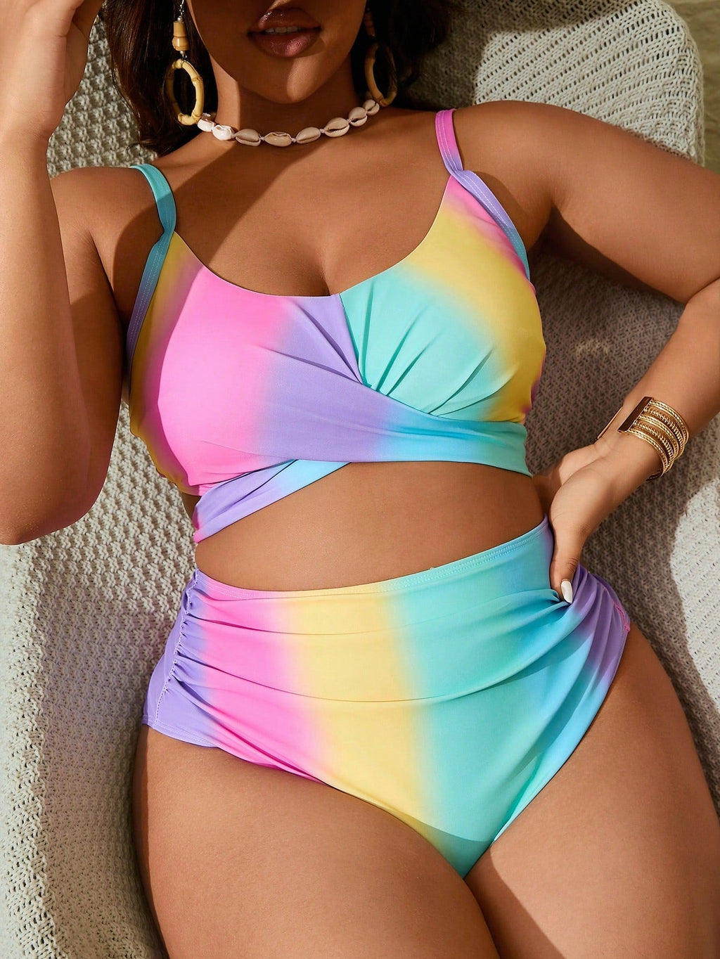 Maiô Plus Size Degradê Cruzado Brisa de Verão — fotografia 4 | Mar & Pérola