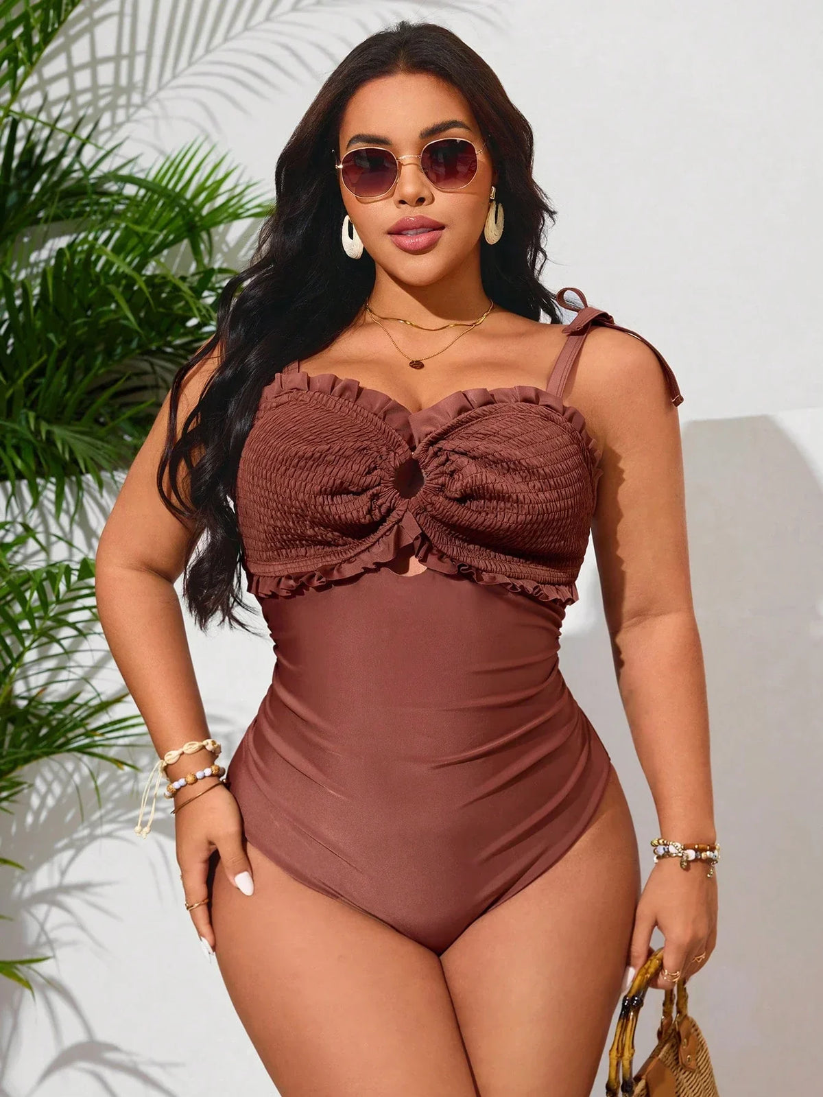 Maiô Plus Size Franzido Brisa da Ilha com Babado — fotografia 1 | Mar & Pérola