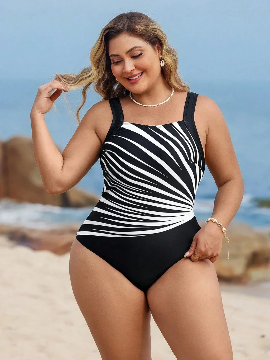 Maiô Plus Size Listrado Bojo Inteiro