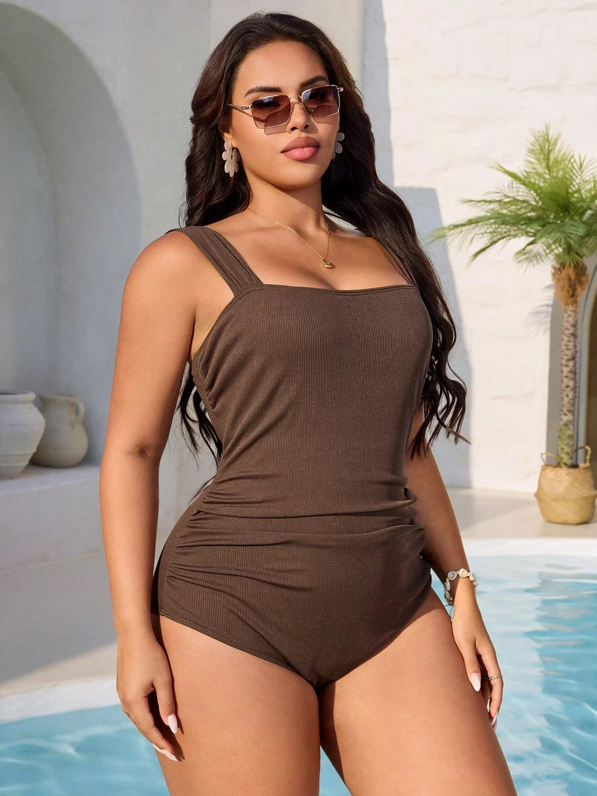Maiô Plus Size Simples Recorte Lateral