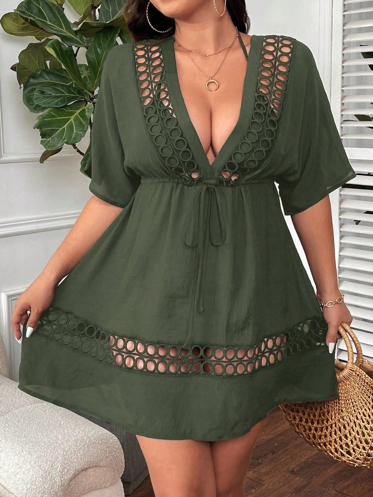 Saída de Praia Plus Size Bordado Vazado Orla Solar — fotografia 6 | Mar & Pérola