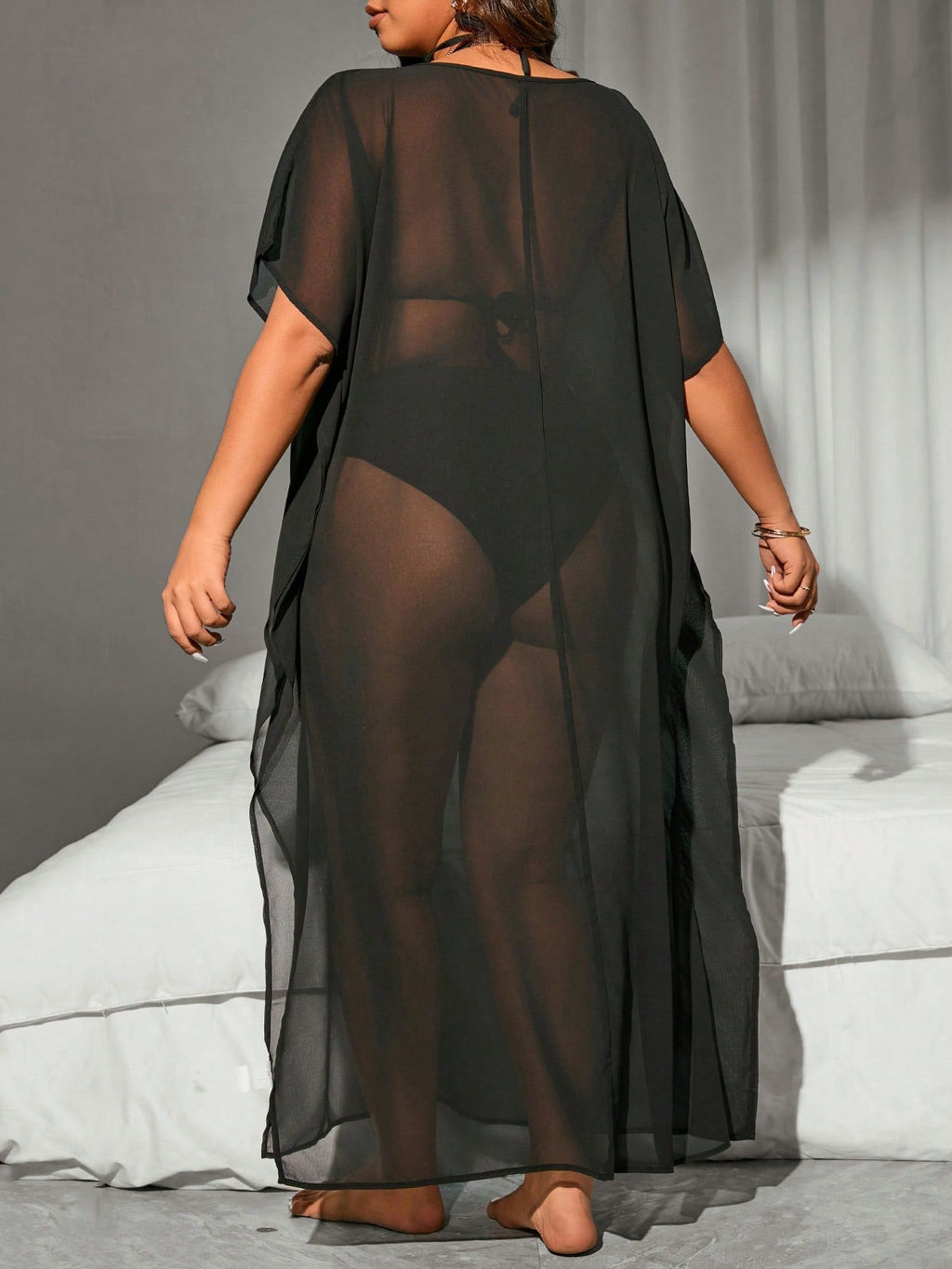 Saída de Praia Plus Size Brisa da Costa com Transparência — fotografia 5 | Mar & Pérola