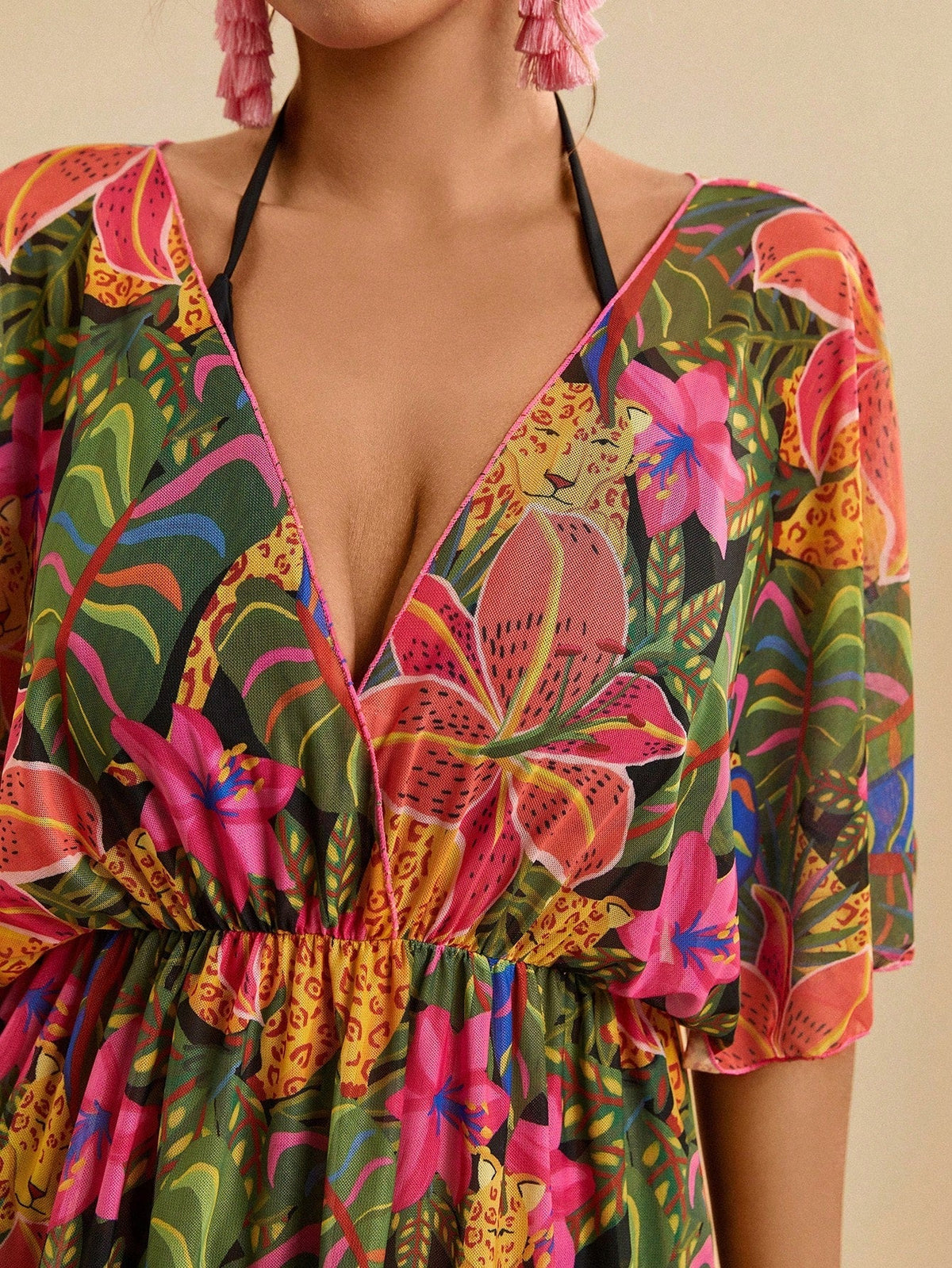 Saída de Praia Plus Size Cruzada Tie Back