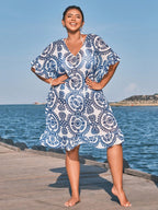 Saída de Praia Plus Size Luz da Orla com Babado — fotografia 4 | Mar & Pérola