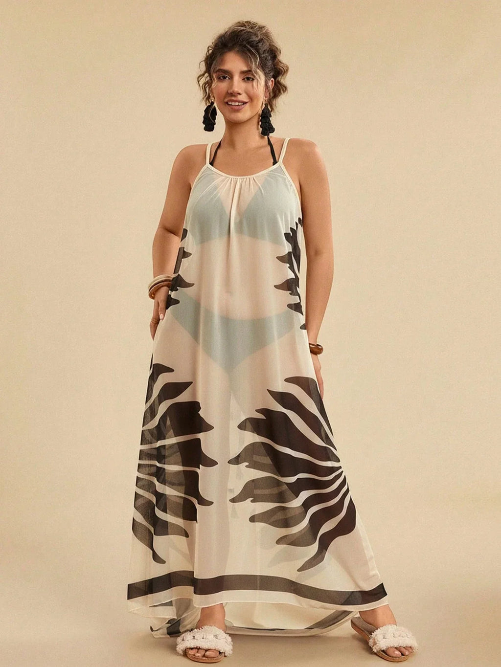 Saída de Praia Plus Size Ziguezague Vazada