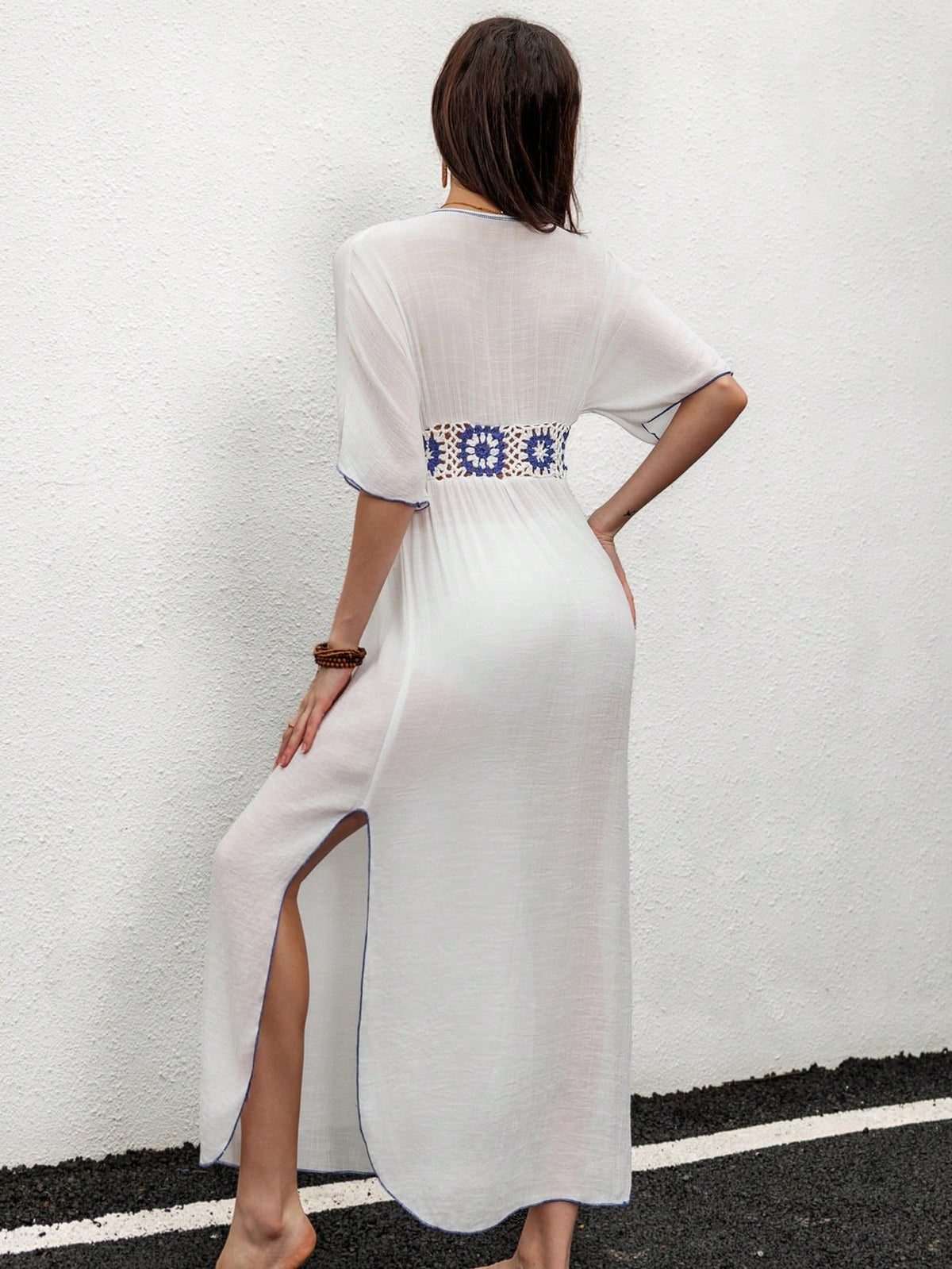 Saída de Praia Vestido Crochê Manga Morcego Floral Flor de Maré — fotografia 6 | Mar & Pérola