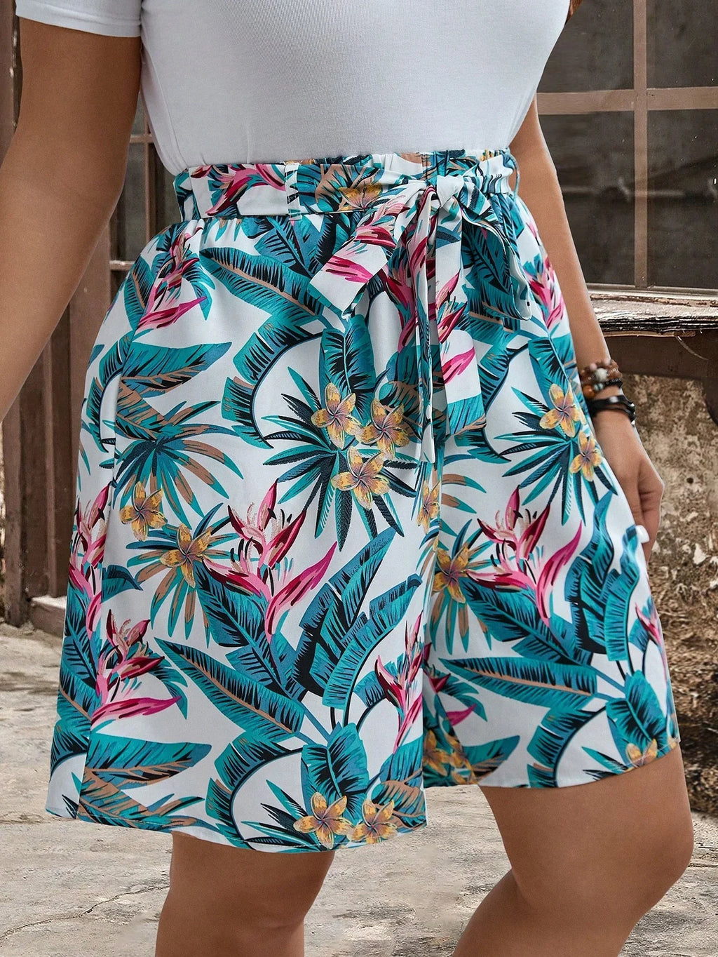 Shorts Plus Size Maré de Verão com Cinto — fotografia 5 | Mar & Pérola