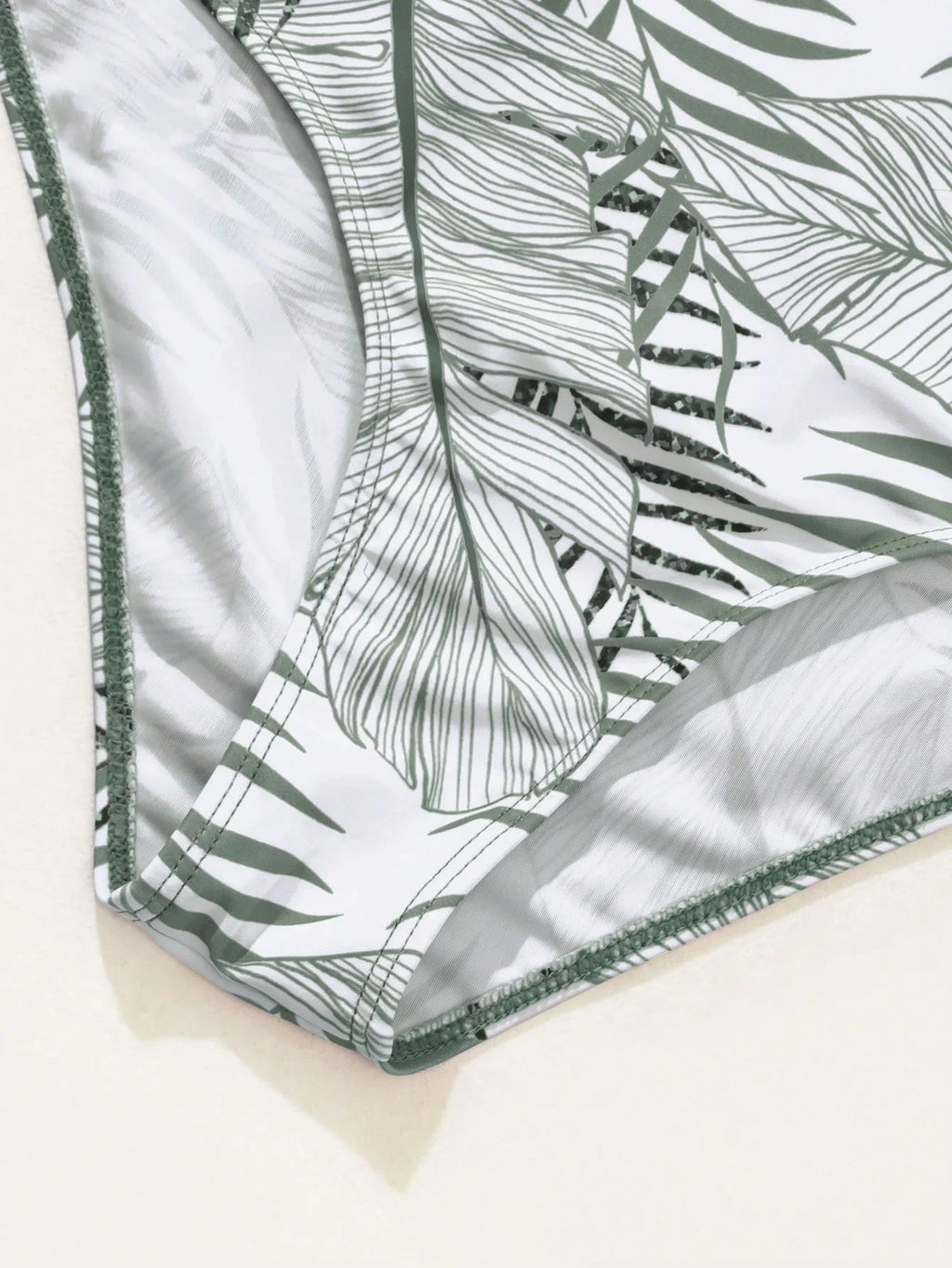 Tankini Boho Gola Alta Dividida Estampa Botânica