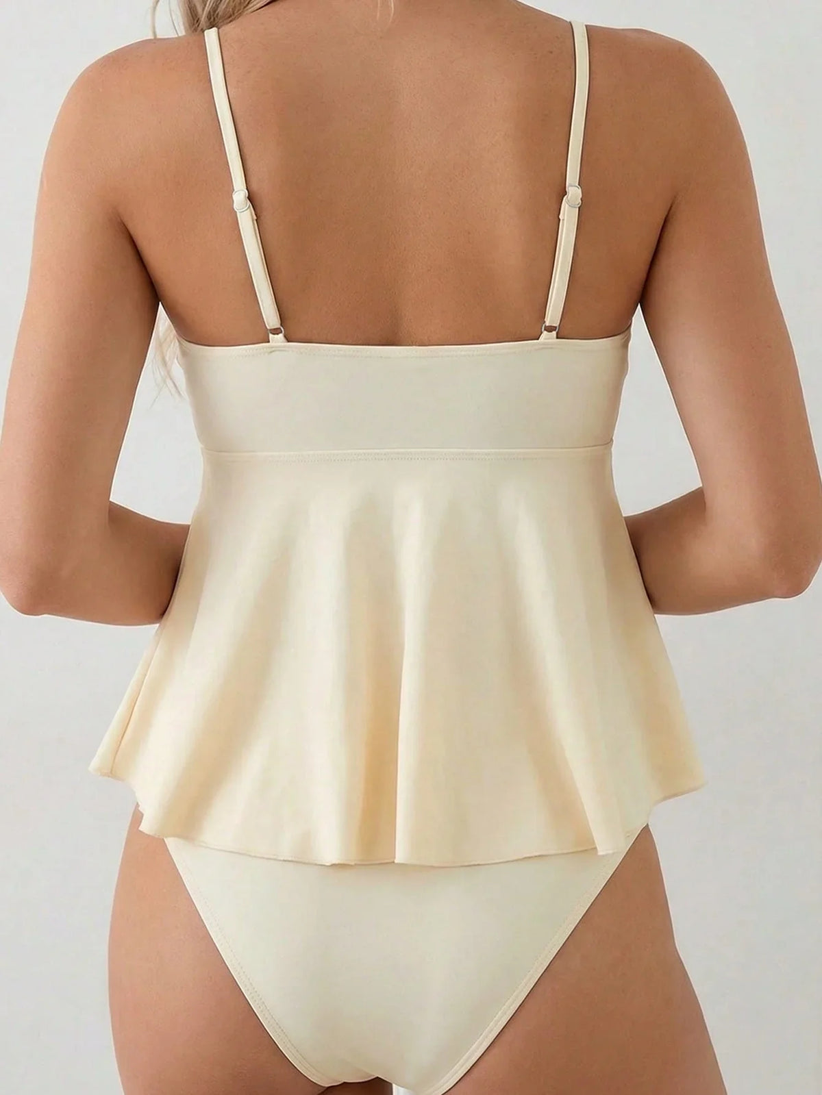 Tankini Enrugado Enseada com Babado e Alças Finas — fotografia 8 | Mar & Pérola