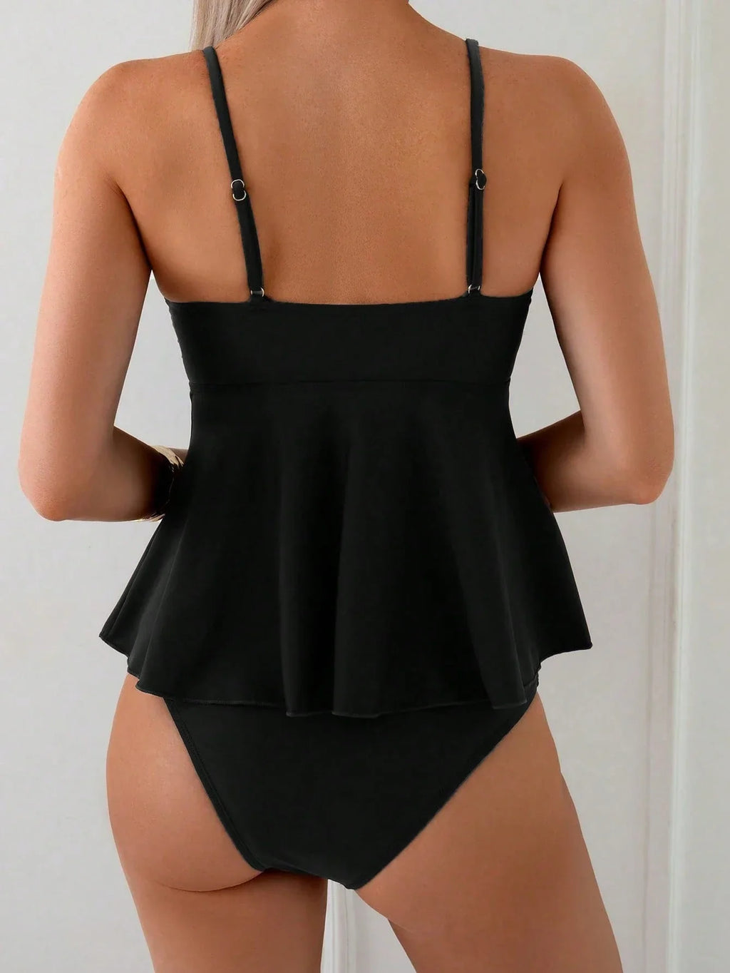 Tankini Enrugado Enseada com Babado e Alças Finas — fotografia 13 | Mar & Pérola