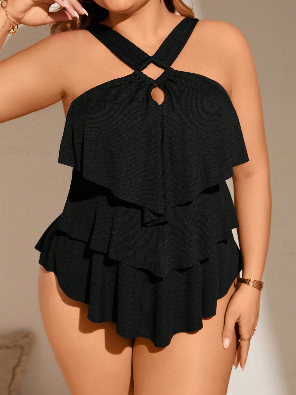 Tankini Plus Size Halter Vazado Luz da Orla — fotografia 4 | Mar & Pérola