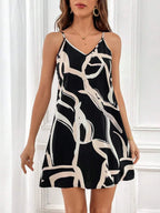 Vestido Curto Cami Maré Serena com Estampa Gráfica e Costas Abertas — fotografia 3 | Mar & Pérola