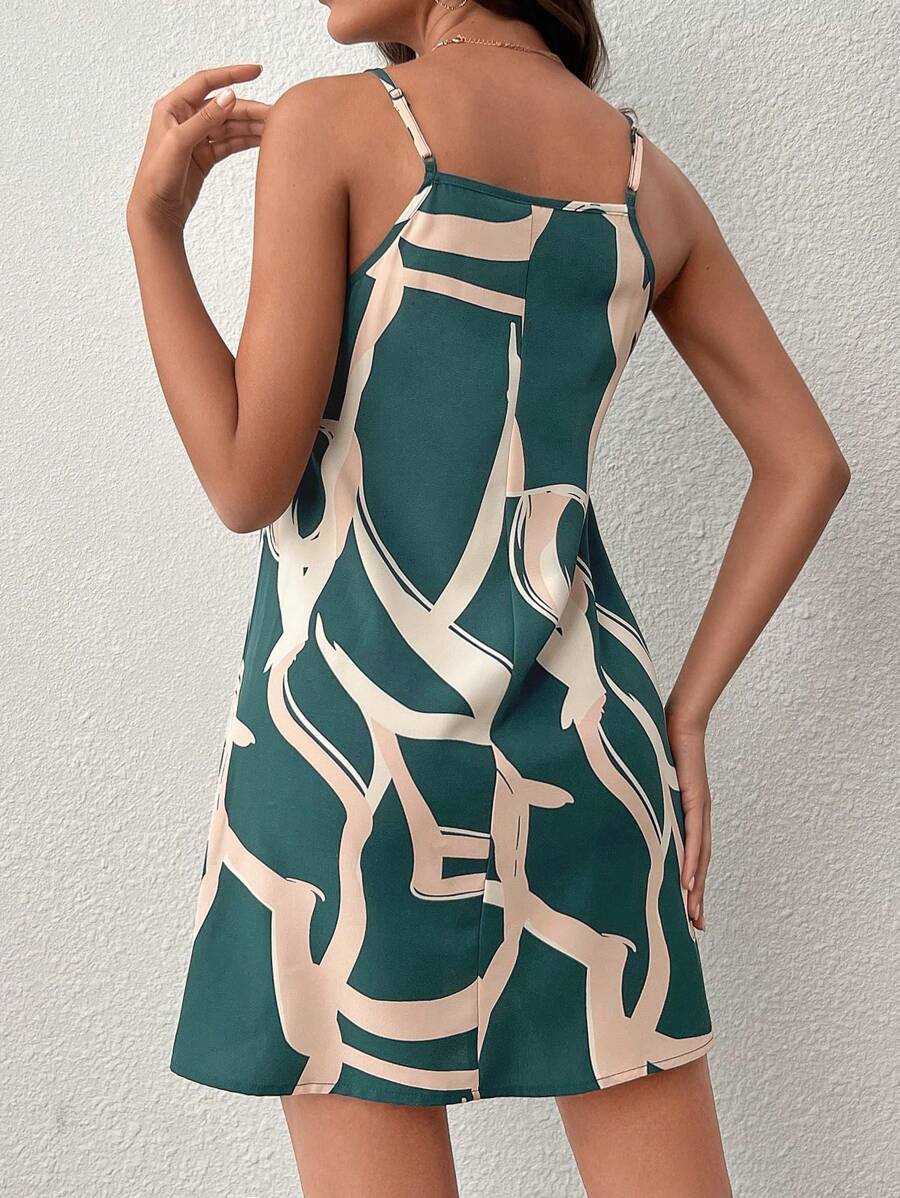 Vestido Curto Cami Maré Serena com Estampa Gráfica e Costas Abertas — fotografia 7 | Mar & Pérola