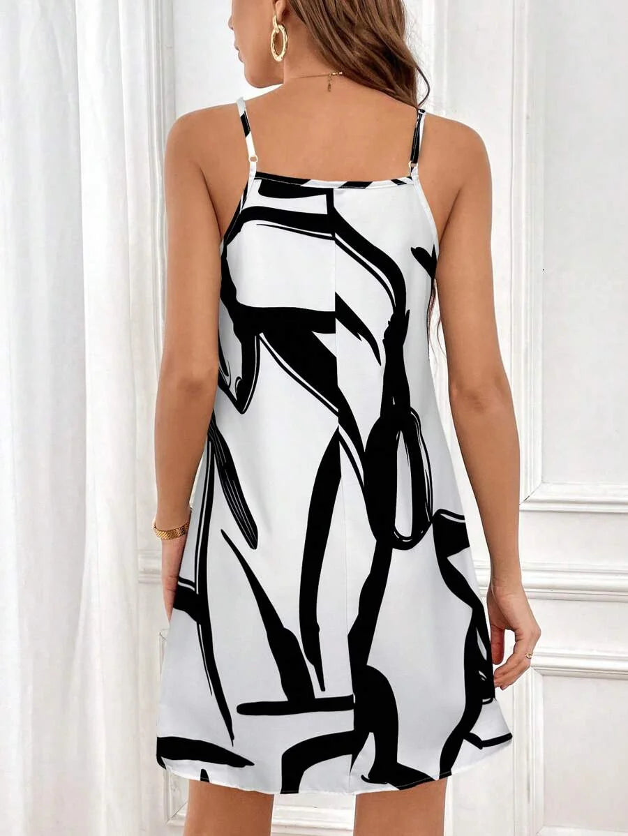 Vestido Curto Cami Maré Serena com Estampa Gráfica e Costas Abertas — fotografia 18 | Mar & Pérola