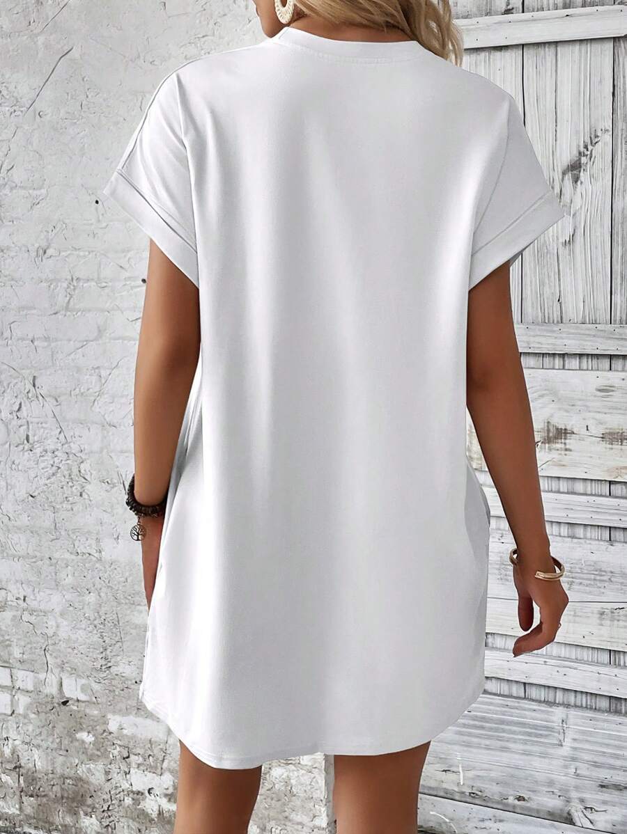 Vestido Curto Camiseta Brisa da Ilha com Bolsos e Manga Morcego — fotografia 17 | Mar & Pérola
